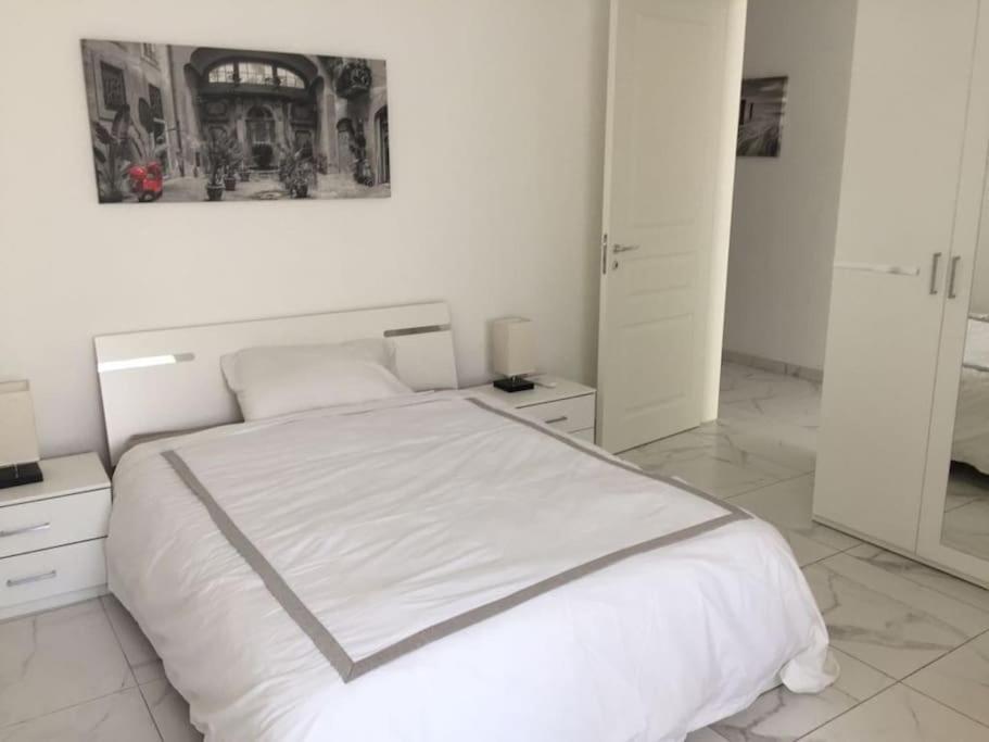 Apartamento Brand New Modern 2 Bed 2 Bath In St Julian's Ta' Cikkun