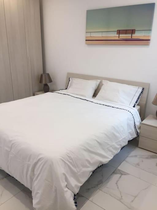 Brand New Modern 2 Bed 2 Bath In St Julian's
